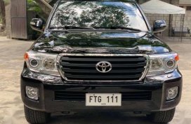 Sell 2010 Toyota Land Cruiser in Valenzuela