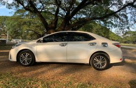 Pearl White Toyota Corolla Altis 2014 for sale in Angeles