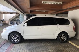 Kia Carnival 2013 AT DSL for Rush sale