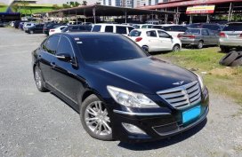 Sell 2013 Hyundai Genesis in Pasig