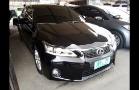 Sell 2012 Lexus Ct200h Hatchback in Cainta 