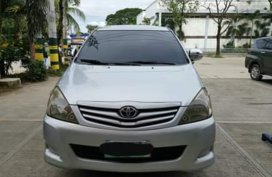 TOYOTA INNOVA E 2010