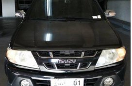 Sell Black 2005 Isuzu Crosswind in Manila