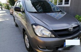 Selling Grey Toyota Innova 2007 in Manila