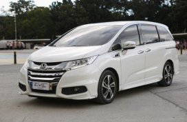 Selling White Honda Odyssey 2015 in Quezon City