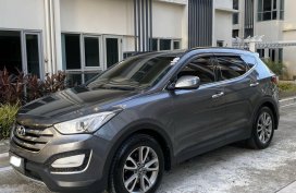 Grey Hyundai Santa Fe 2013 for sale in Cainta