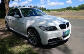 Selling White Bmw 320I 2007 in Tanauan
