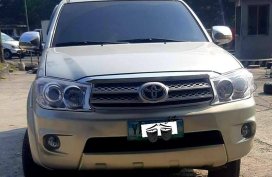 Selling Silver Toyota Fortuner 2006 in Makati