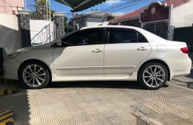 White Toyota Corolla altis 2011 for sale in Manila