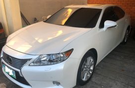 Pearl White Lexus Es 350 2013 for sale in Manila