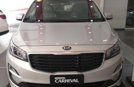 Selling Silver Kia Carnival 2020 in Makati