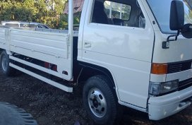 Selling White Isuzu Elf 2007 in Gapan