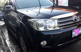 Black Toyota Fortuner 2011 for sale in Manual
