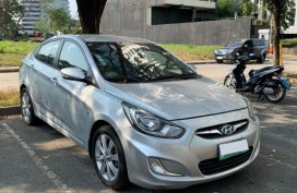 Silver Hyundai Accent 2011 for sale in Automatic