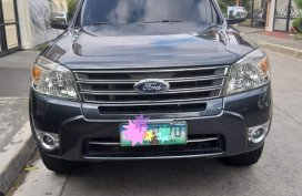 Black Ford Everest 2013 for sale in Automatic