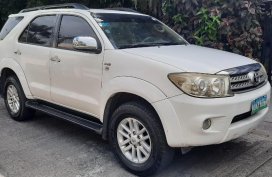 Selling White Toyota Fortuner 2018 in Manila