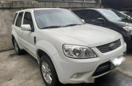 White Ford Escape 2012 for sale in Rizal