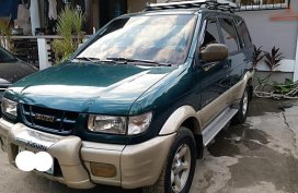 Selling Blue Isuzu Crosswind 2002 in Quezon City