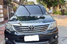 Sell Black 2013 Toyota Fortuner at 15000 km
