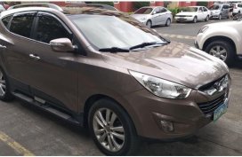 Silver Hyundai Tucson 2011 for sale in Automatic