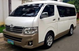 Selling White Toyota Hiace 2014 in Quezon City