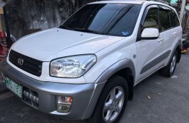 Selling Toyota Rav4 2000 in Quezon City
