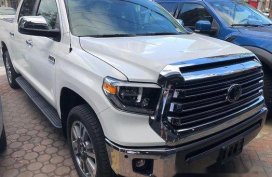Selling White Toyota Tundra 2020 in Quezon City