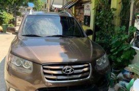 Sell 2011 Hyundai Santa Fe in Olongapo 
