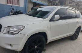 Selling White Toyota Rav4 2006 Automatic Gasoline 