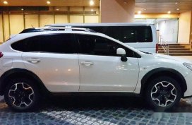 Selling White Subaru Xv 2013 in Mandaluyong