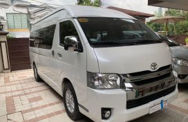White Toyota Grandia 2016 for sale in Automatic