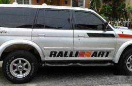 Selling Silver Mitsubishi Montero Sport 2005 at 100000 km