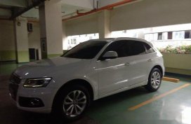 White Audi Q5 2015 for sale in Makati