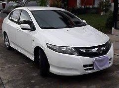 White Honda City 2010 at 60000 km for sale 