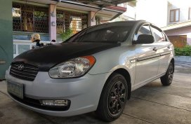 Pearlwhite Hyundai Accent 2004 for sale in Manila