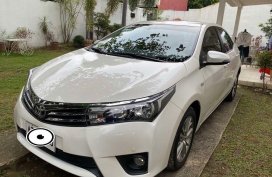 Pearl White Toyota Corolla altis 2015 for sale in Caloocan