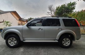 White Ford Everest 2009 for sale in Manila