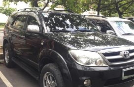 Black Toyota Fortuner 2010 for sale in Valenzuela