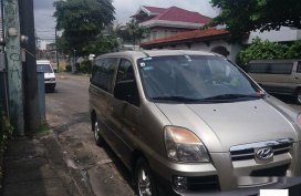Selling Silver Hyundai Starex 2005 in Manila
