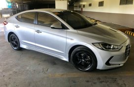 Silver Hyundai Elantra 2017 for sale in Manual