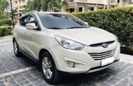 Selling White Hyundai Tucson 2013 in Pasig