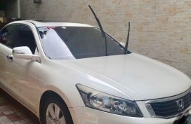 Sell Pearl White 2008 Honda Accord in San Juan