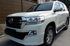 White Toyota Land Cruiser 2020 for sale in Valenzuela