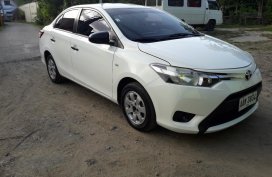 Sell White 2014 Toyota Vios in Rosario