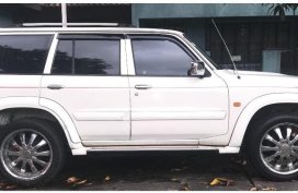 Selling White Nissan Patrol 2003 in Manila