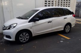 White Honda Mobilio 2015 for sale in Manual