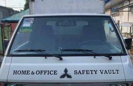 Sell White 2012 Mitsubishi L300 in Manila