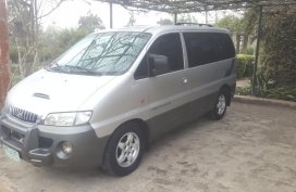 Selling Silver Hyundai Starex 2001 in Manila
