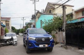 Blue Toyota Hilux 2018 for sale in Automatic