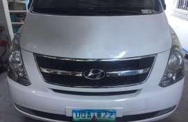 Selling White Hyundai Genesis 2013 in Santa Ana